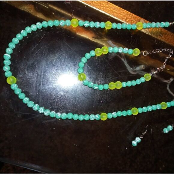 Jewelry bundle  - Picture 3 of 9